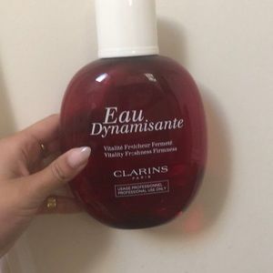 Eau dynamisante clarins Paris scent